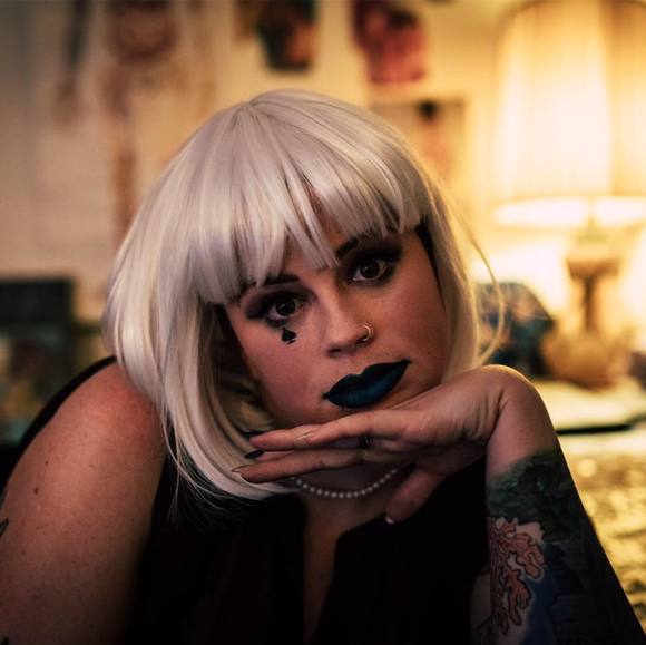 Meet your Posher, Ruth - Picture 1 of 1